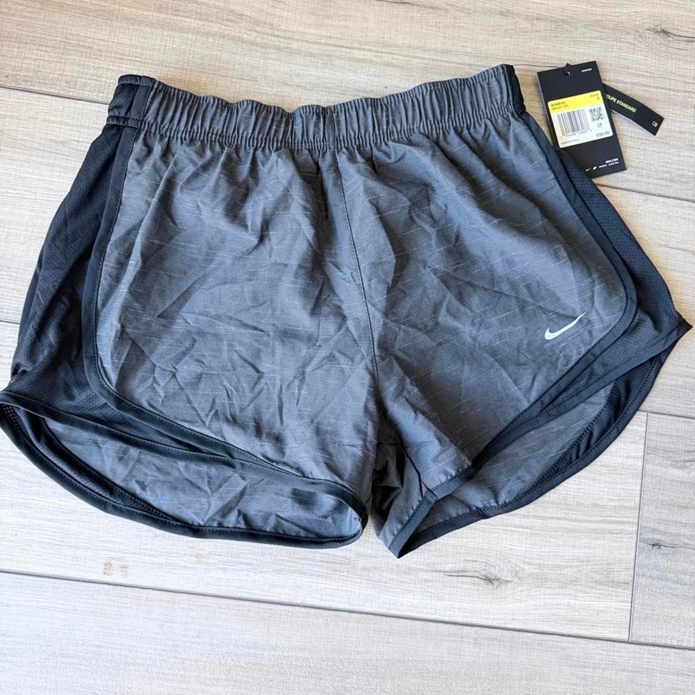 New Nike women's shorts